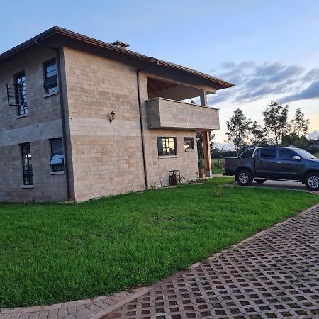 The Landing Nanyuki Cottages Exterior foto